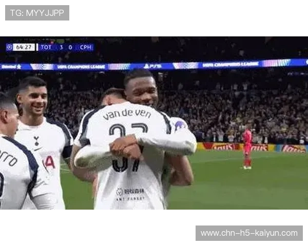 热刺外围远射威力十足，库卢切夫斯基劲射再破门